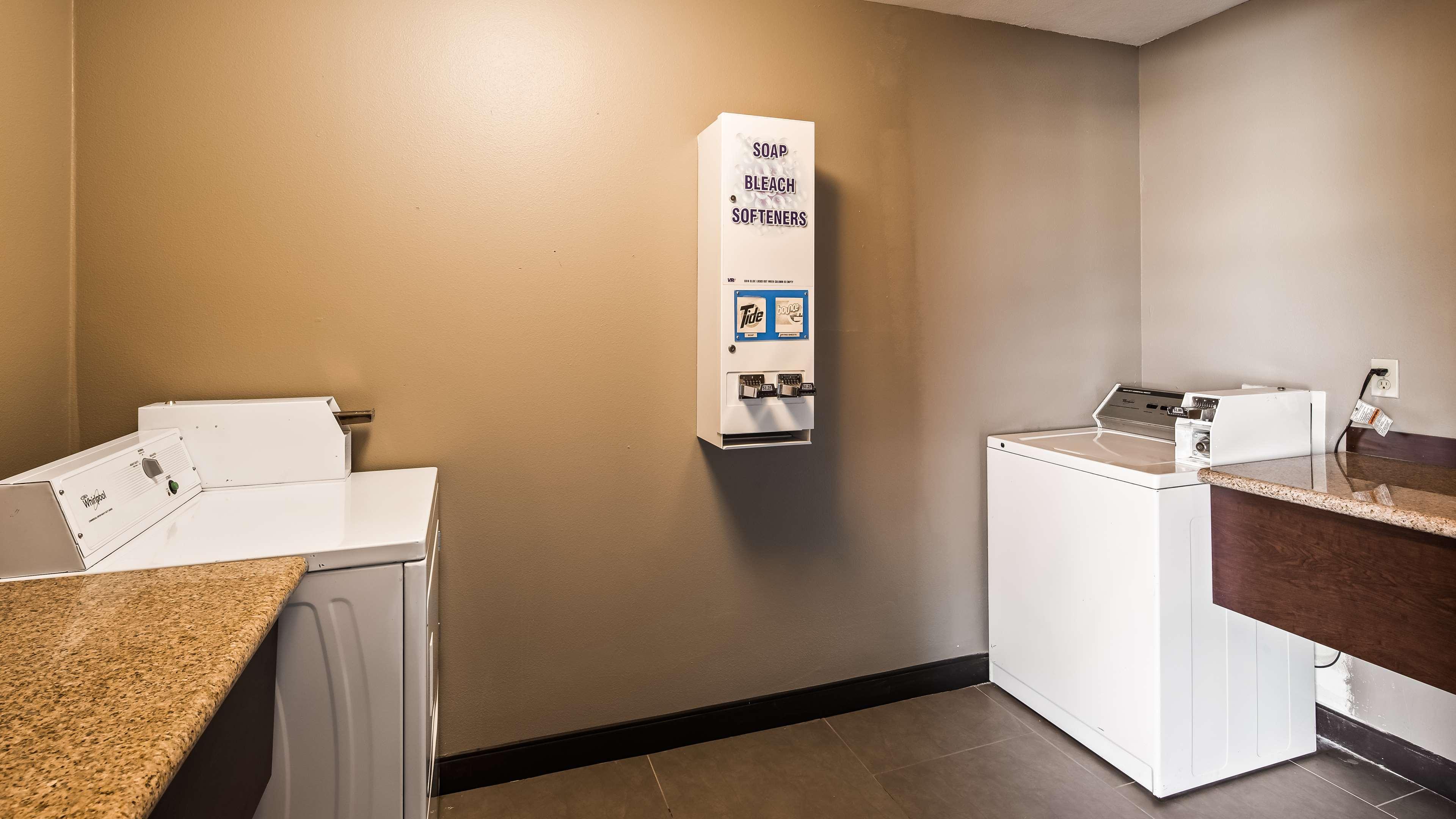 Best Western Plus Wenatchee Downtown Hotel Exterior photo